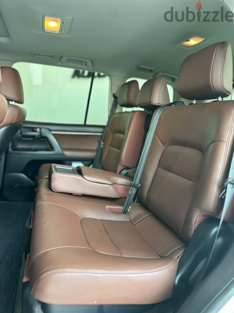 Toyota Land Cruiser GXR GRAND TOURING V8 2019 WHITE 9