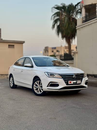 MG 5 2025 1.5L COM (MID OPTION)