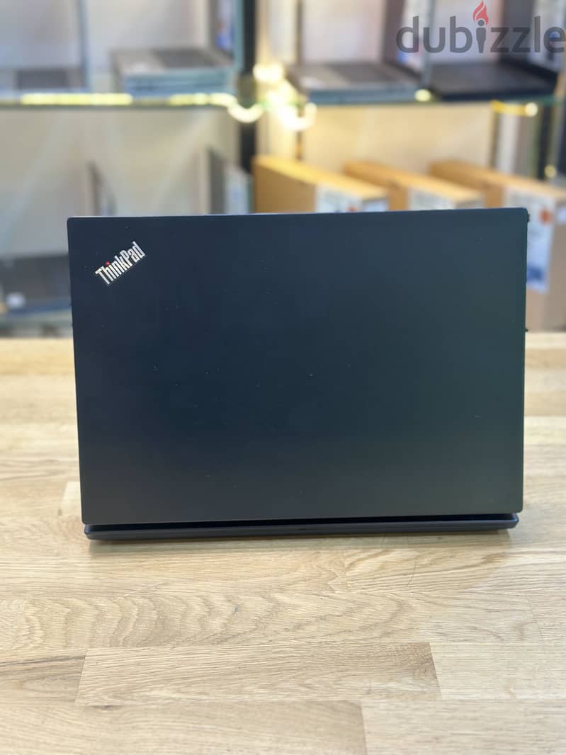 Lenovo Thinkpad T490s Core i5-8th Generation Touch Screen 2