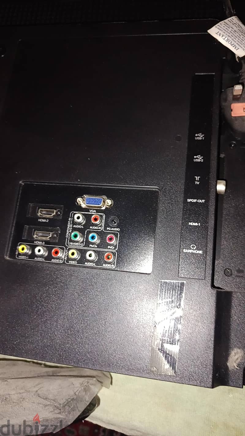 BENQ 38' tv with 3 HDMI port 1
