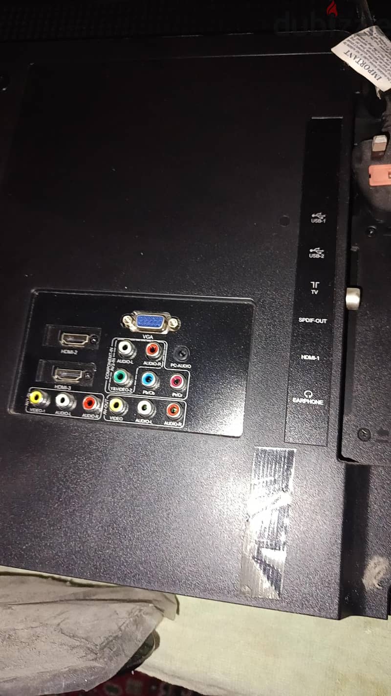 BENQ 38' tv with 3 HDMI port 3