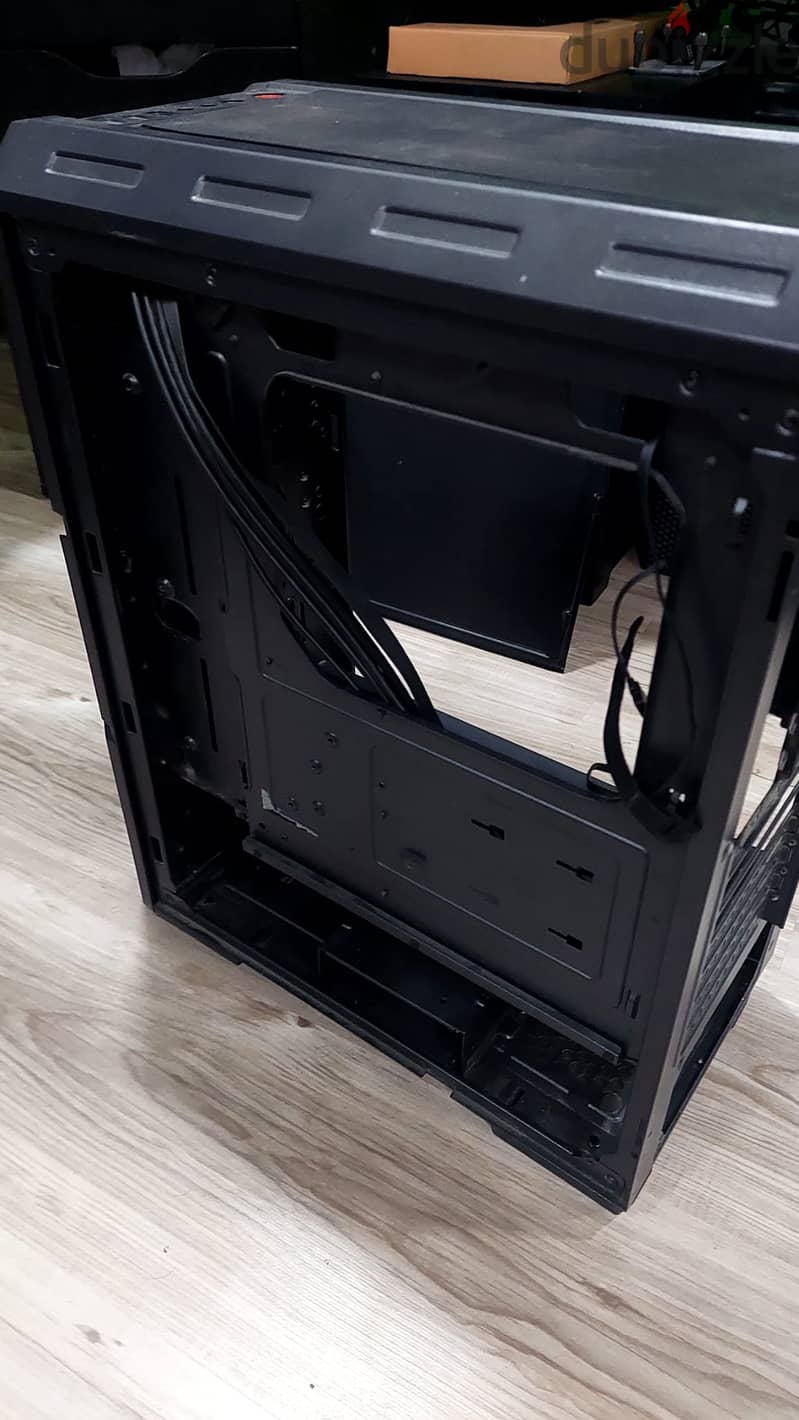 Cougar Mid Tower Gaming PC Case - Tempered Glass + Rear Fan 3
