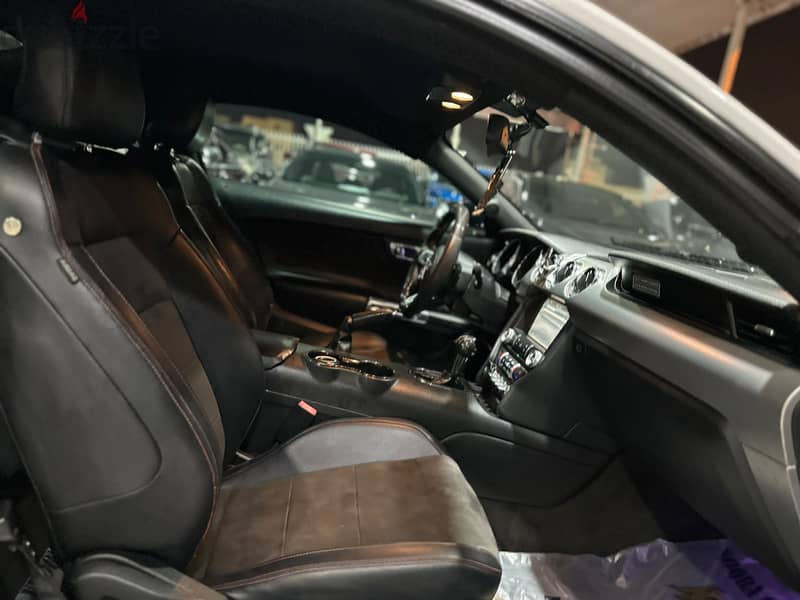 Ford Mustang 5.0 3