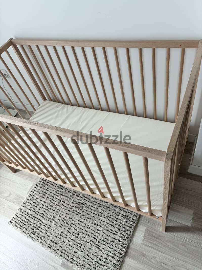 IKEA baby cot like New سرير أطفال ايكيا كالجديد 2