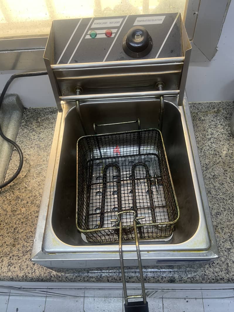 Elactric deep fryer 2