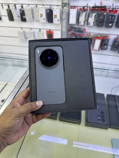 VIVO X300 global version