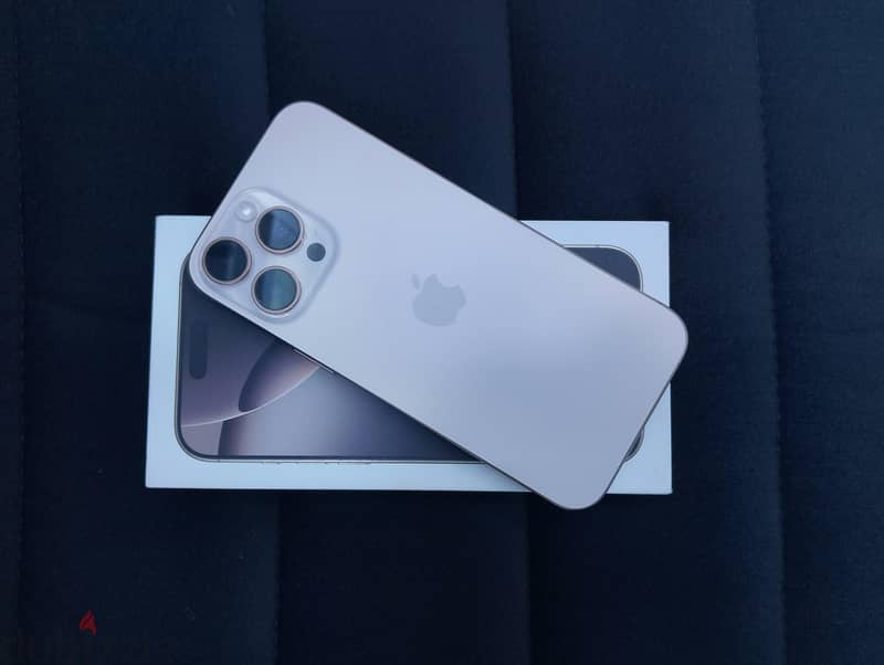 Apple - iPhone 16 Pro Max 3