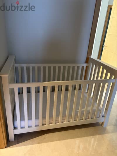Infant and toddler nursery furniture