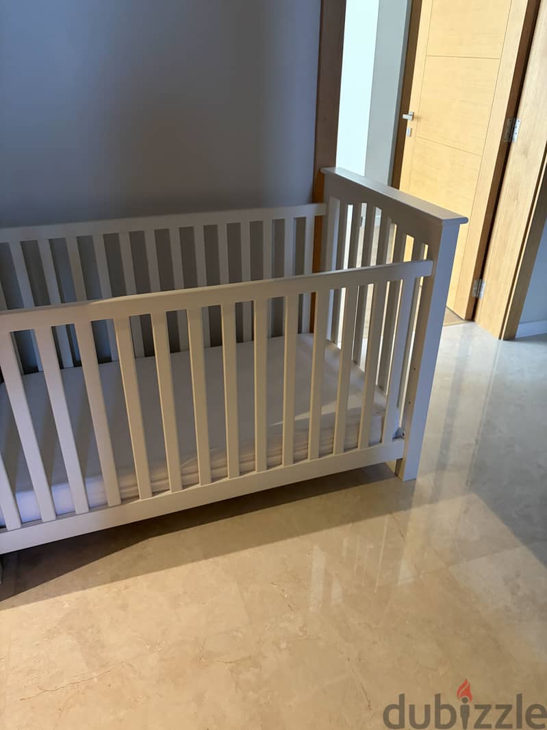 Infant and toddler nursery furniture 3