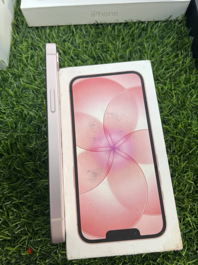 17e 256gb. New condition 1