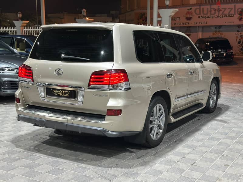 Lexus LX570 4