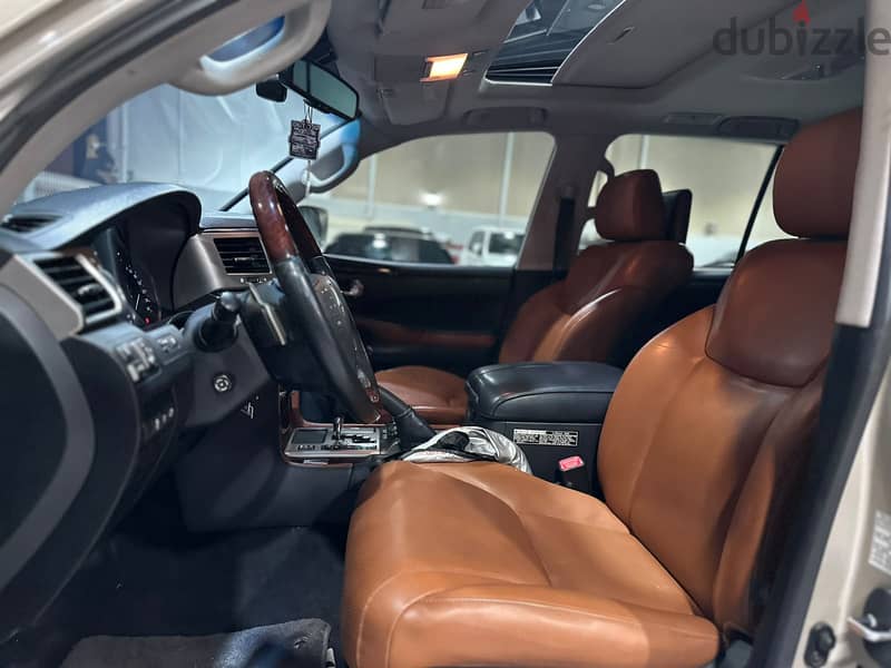 Lexus LX570 15