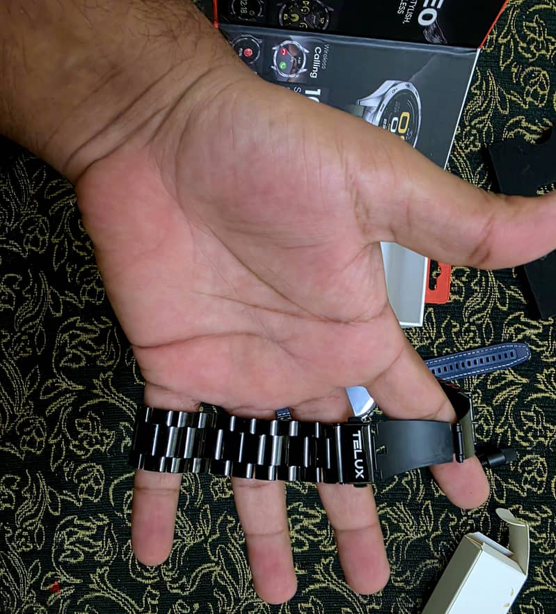 Telux Neo Smartwatch (1.43" AMOLED) + Extra Metal Strap 2
