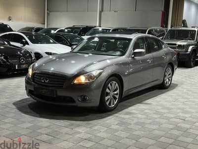 Infiniti Q70 V6