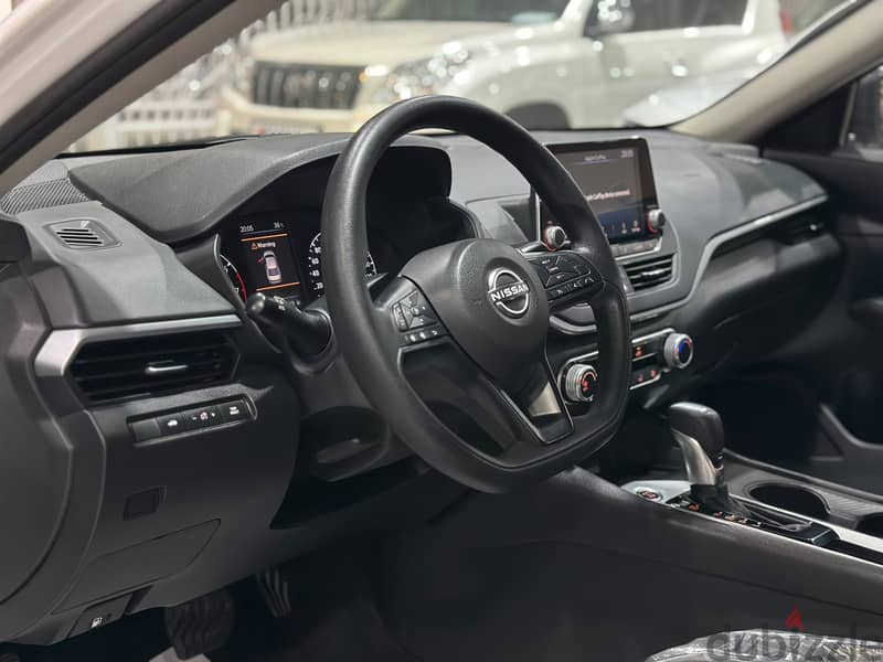 Nissan Altima 2.5 1
