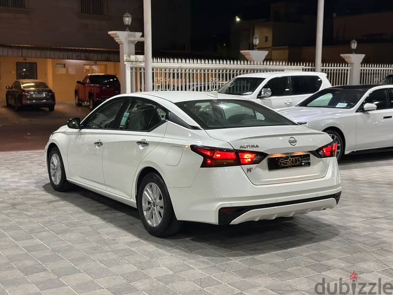 Nissan Altima 2.5 13