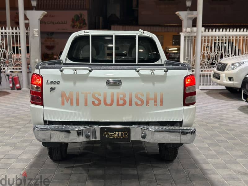  *Mitsubishi L200 V4* 2