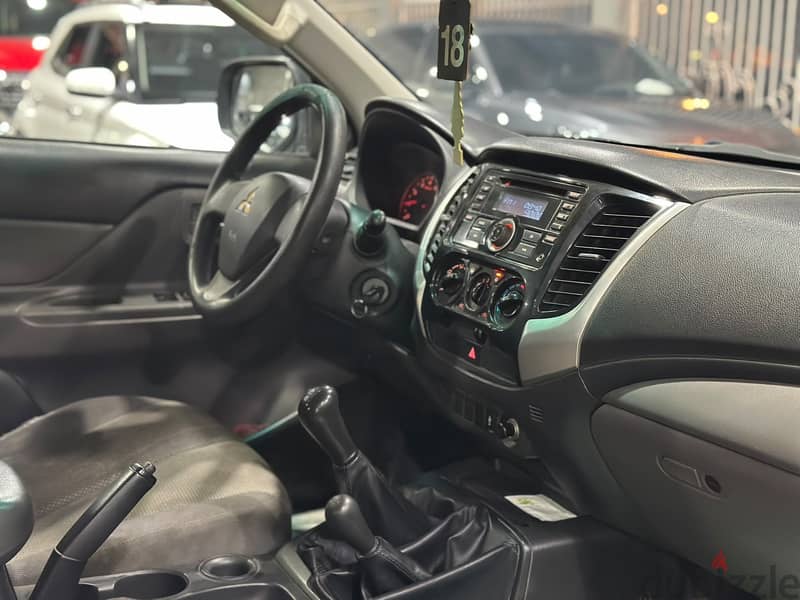  *Mitsubishi L200 V4* 6