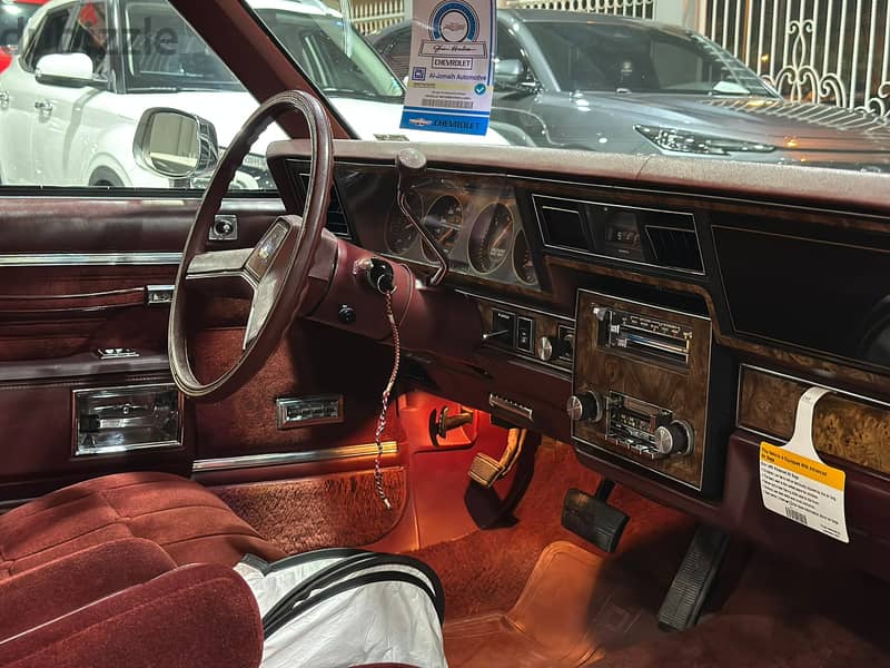 *CHEVROLET CAPRICE CLASSIC 5.0 V8 * 12