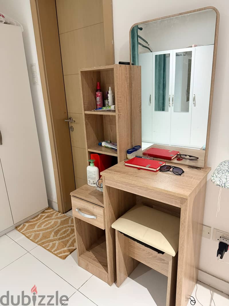 4-Door Wardrobe, bed & dresser with mirror 2