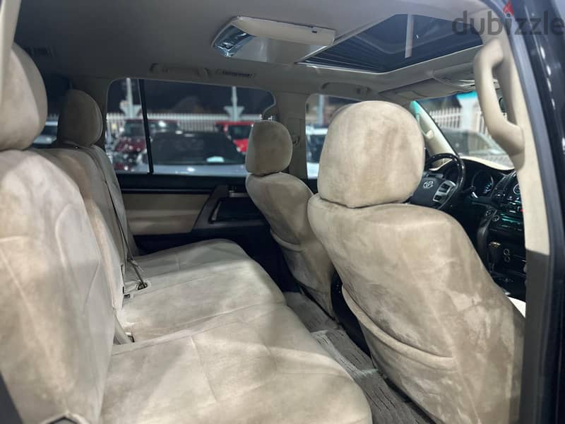  **TOYOTA LAND CRUISER VXR V8 | ** 1