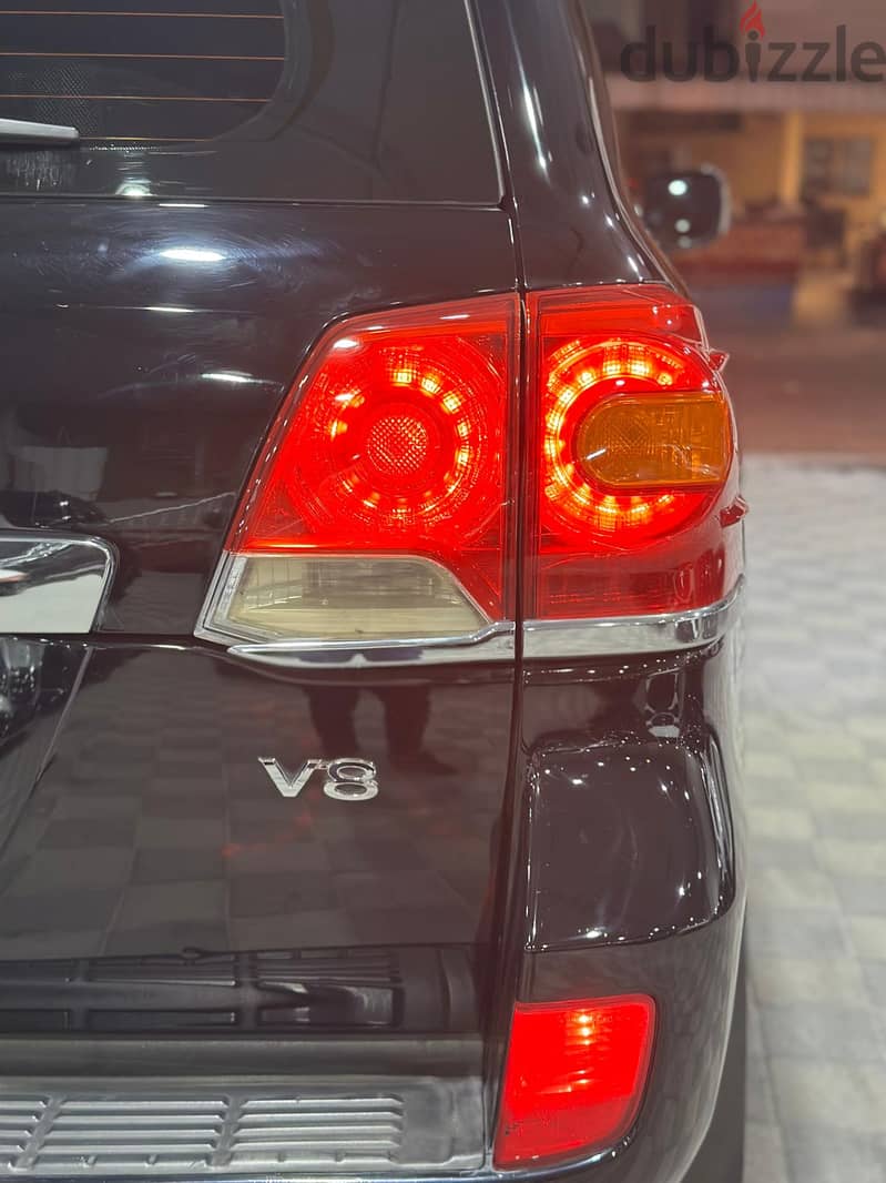 **TOYOTA LAND CRUISER VXR V8 | ** 3