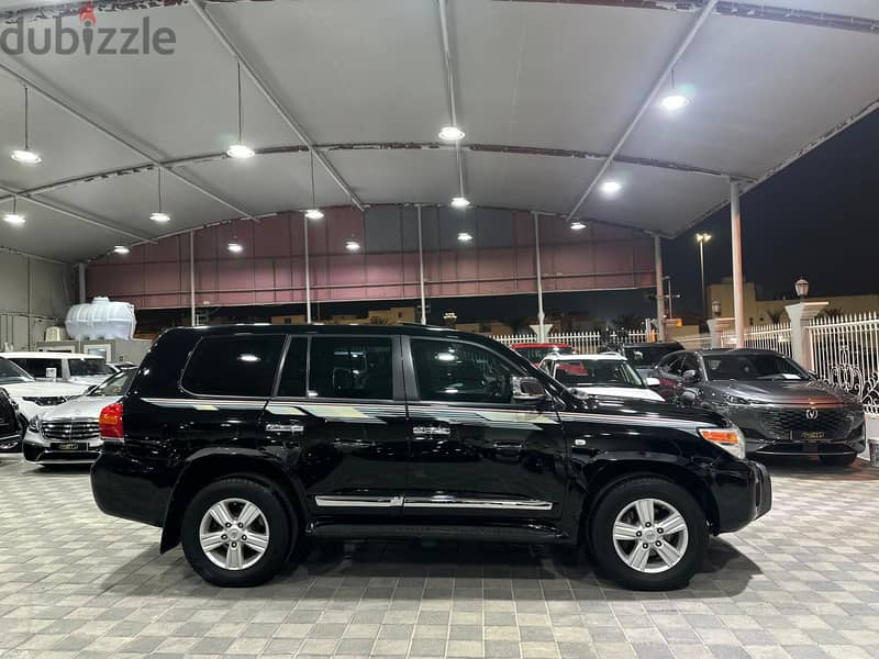  **TOYOTA LAND CRUISER VXR V8 | ** 11