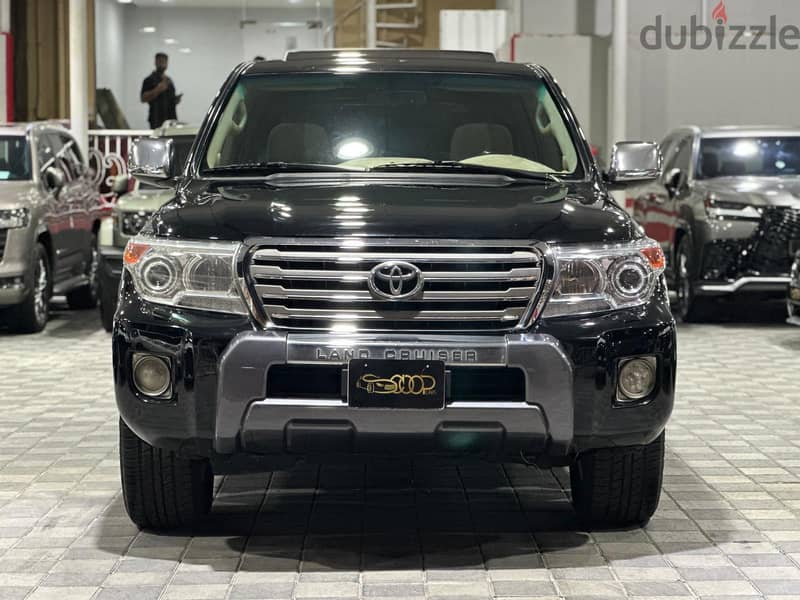  **TOYOTA LAND CRUISER VXR V8 | ** 12