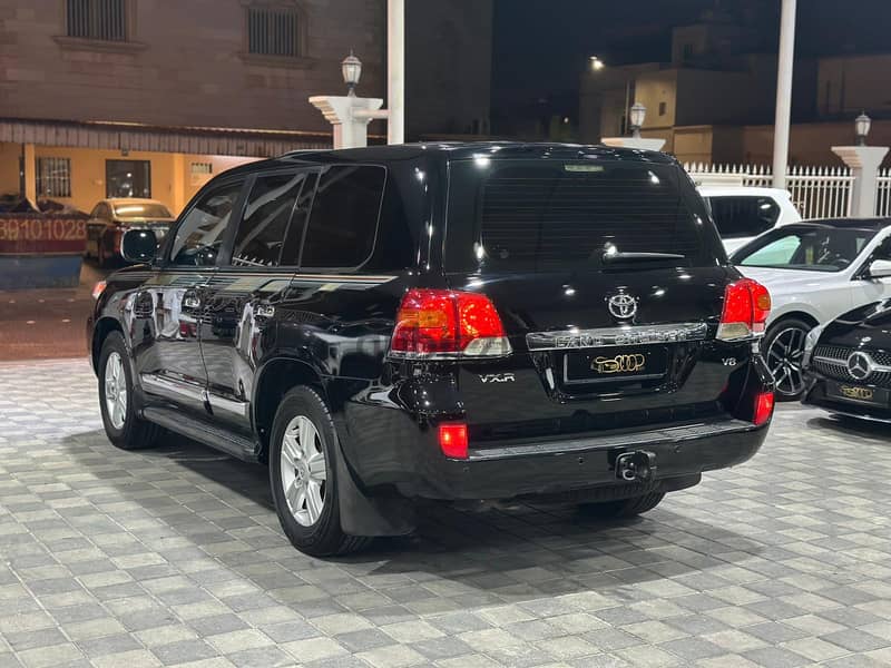 **TOYOTA LAND CRUISER VXR V8 | ** 15