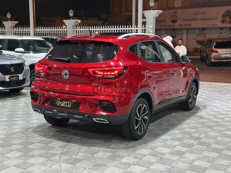  MG ZS 1.3T 8