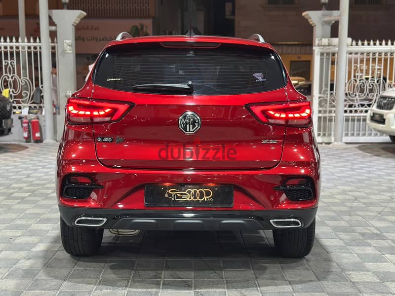  MG ZS 1.3T 11