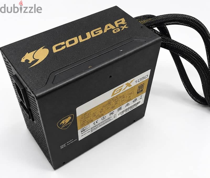 للبيع كيس قيمنق مع باور سبلاي  Corsair Gaming Case+Cougar PowerSupply 3