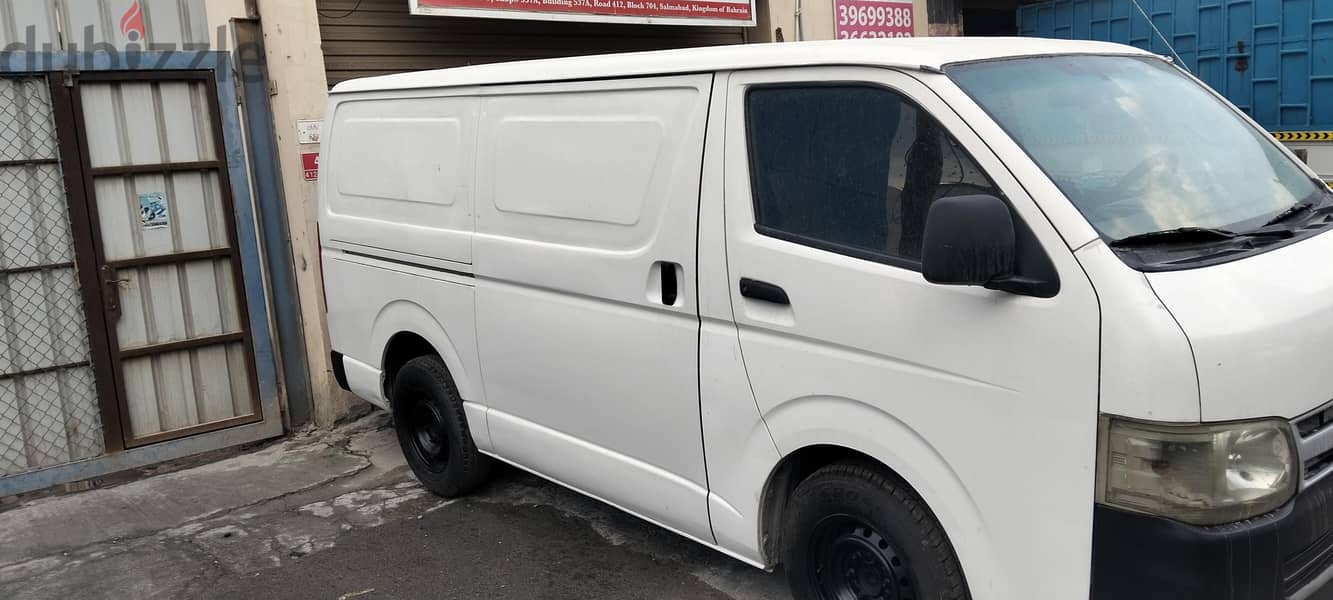 Toyota hiace 2