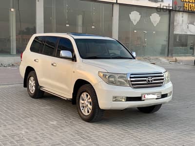 Toyota Land Cruiser GXR 2010 WHITE