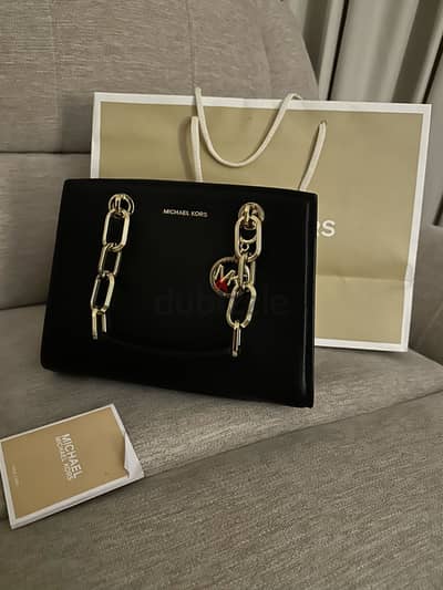 Aignar and MK Orginal Bags