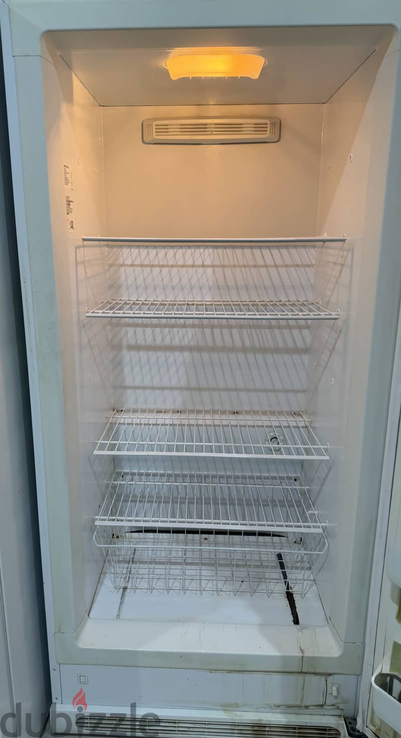 Frigidaire refrigerator 1