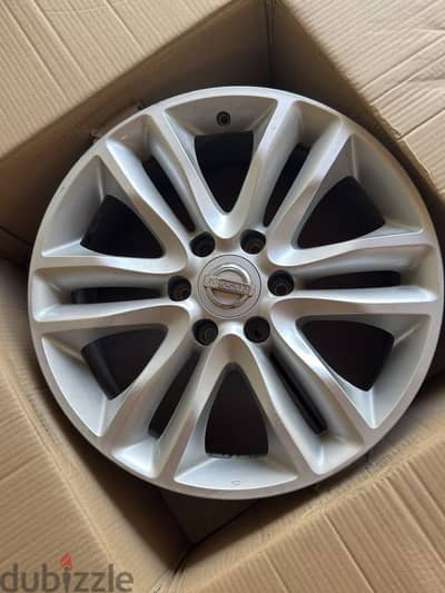 Used nissan patrol original factory alloy wheel rim