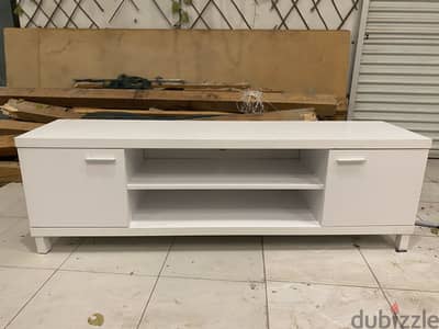 طاولة تلفاز