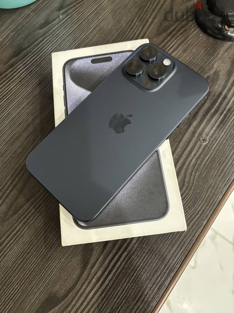 Iphone 15 Pro Max 256 with box 3