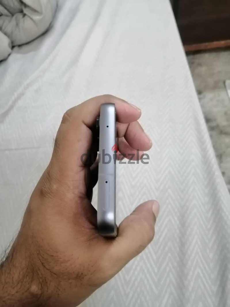 Samsung Galaxy S23 FE 5g 128g i sale this phone 5
