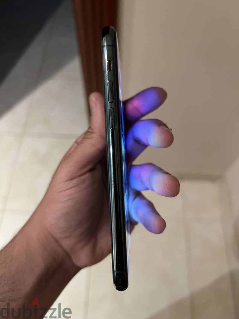 Apple - iPhone 11 Pro 256gb with box 2