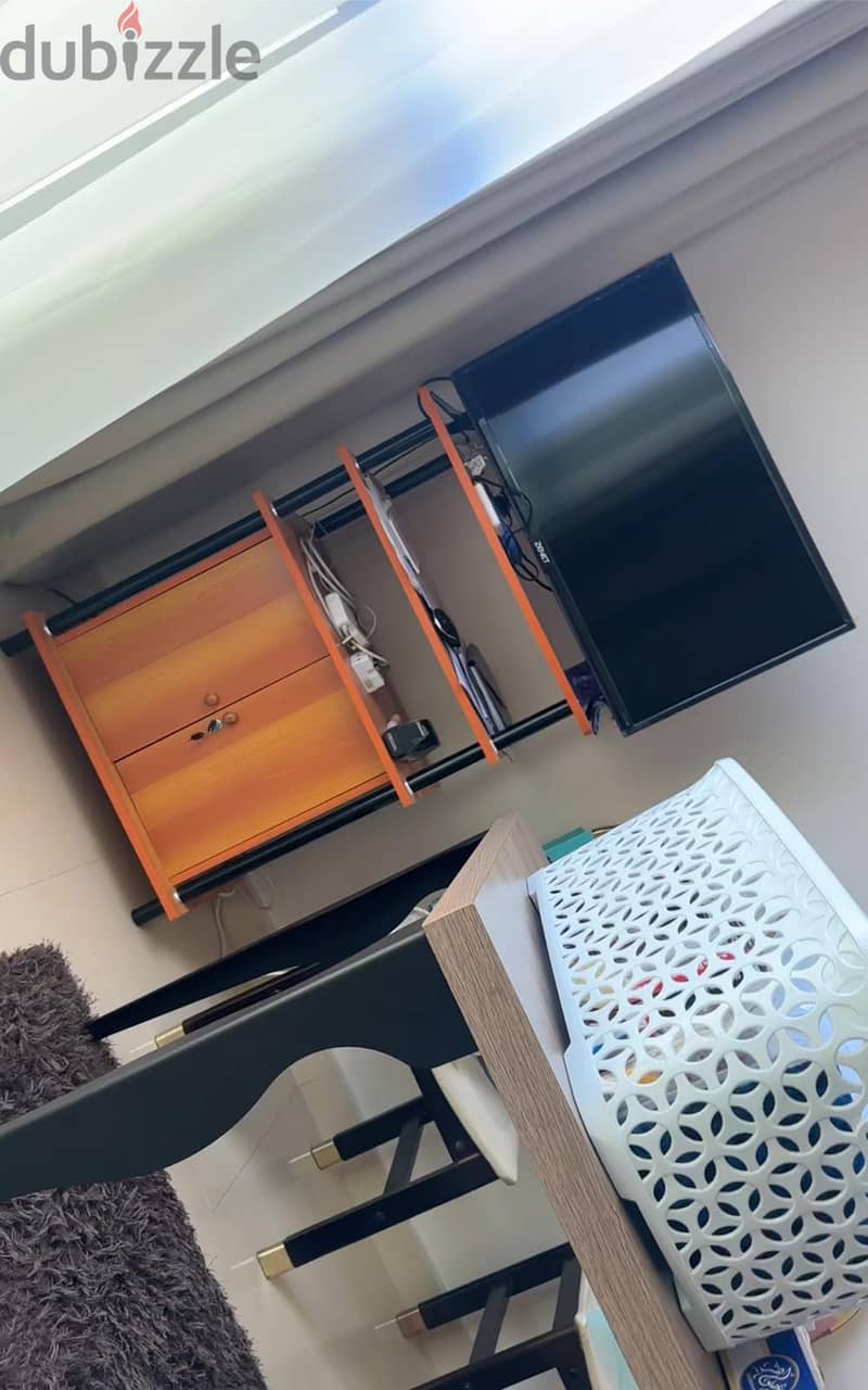 2 Seater white sofa (ikea) 32" TV + tv stand 1