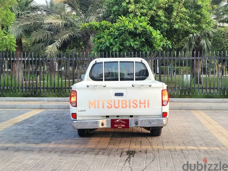 Mitsubishi L200 MODEL 2014 4