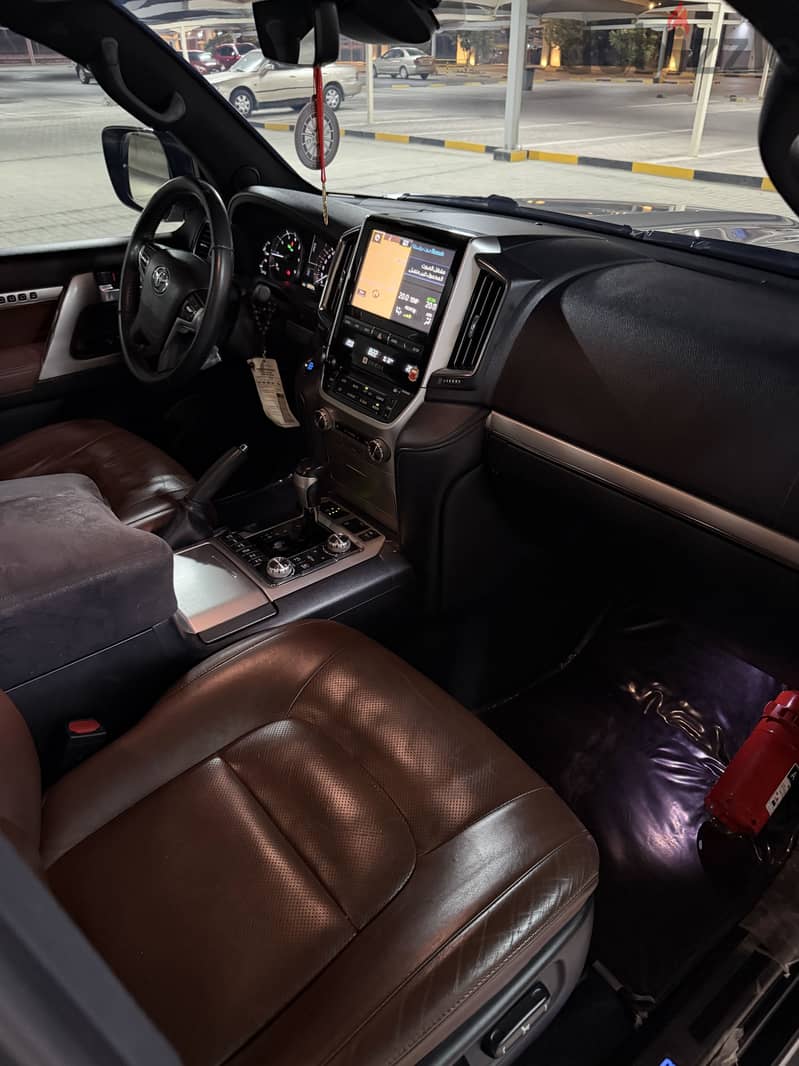 Toyota Land Cruiser 2016 6
