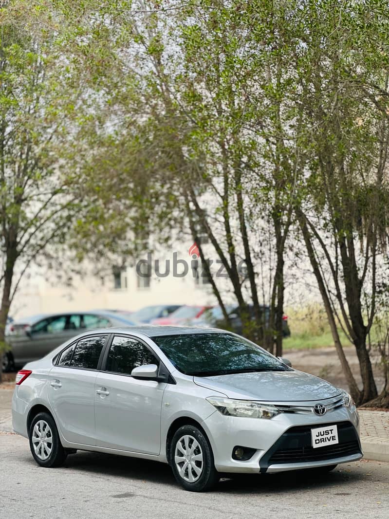 Toyota Yaris 1.3 2017 model well maintained excellent condition low mi 1
