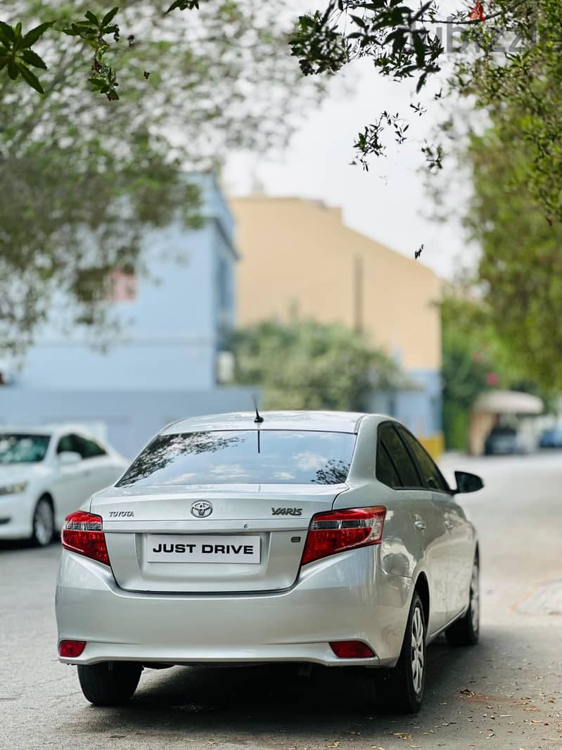 Toyota Yaris 1.3 2017 model well maintained excellent condition low mi 5