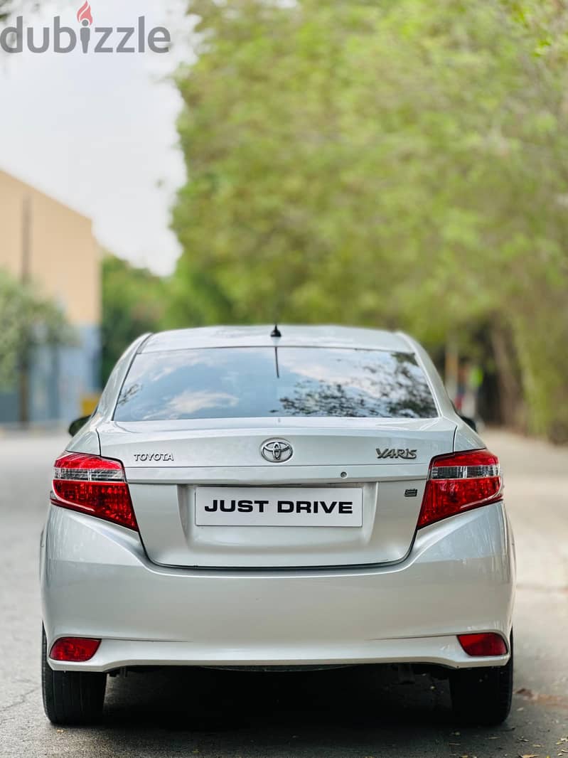 Toyota Yaris 1.3 2017 model well maintained excellent condition low mi 6