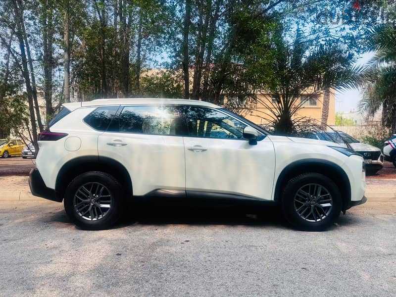 NISSAN X-TRAIL 2023 MODEL WITH SINGLE OWNER AND AGENCY MAINTAINED 2