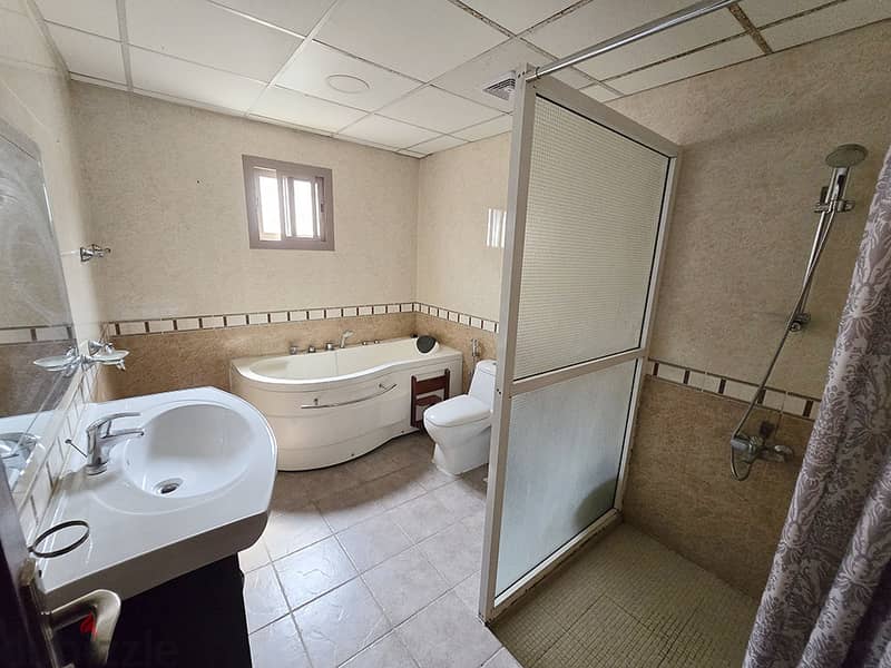 LUXURY COMPOUND VILLA FOR RENT IN SALMANIYA 10