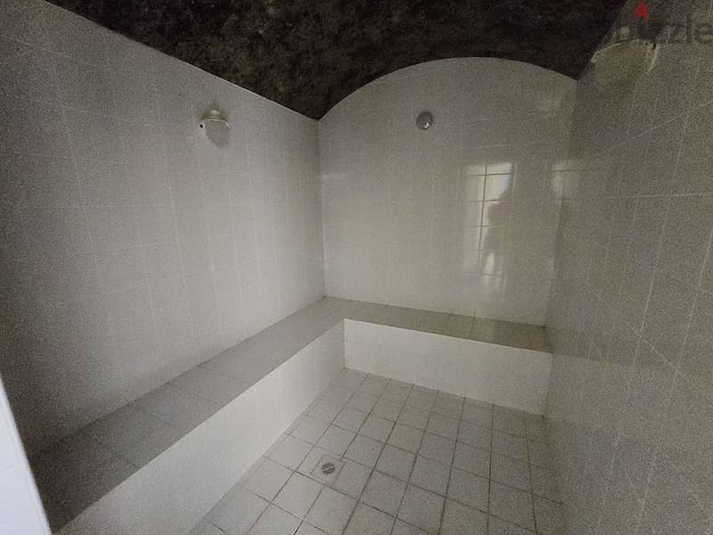 LUXURY COMPOUND VILLA FOR RENT IN SALMANIYA 17